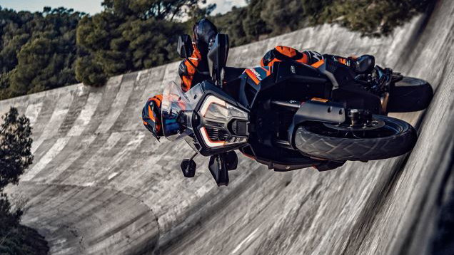 MY21 KTM 1290 SUPER ADVENTURE S